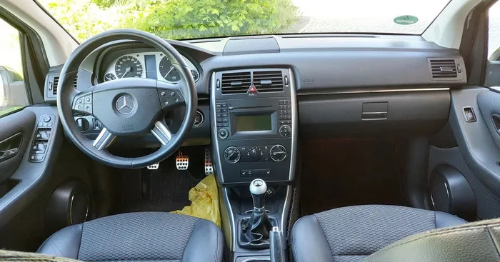 Mercedes-Benz Klasa B cena 30900 przebieg: 163286, rok produkcji 2010 z Szczebrzeszyn małe 56